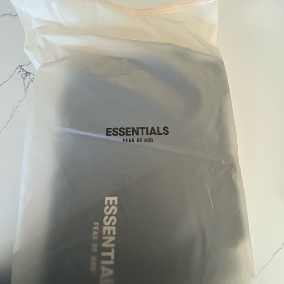 Essentials fear of god hoodie - Picture 3 of 6